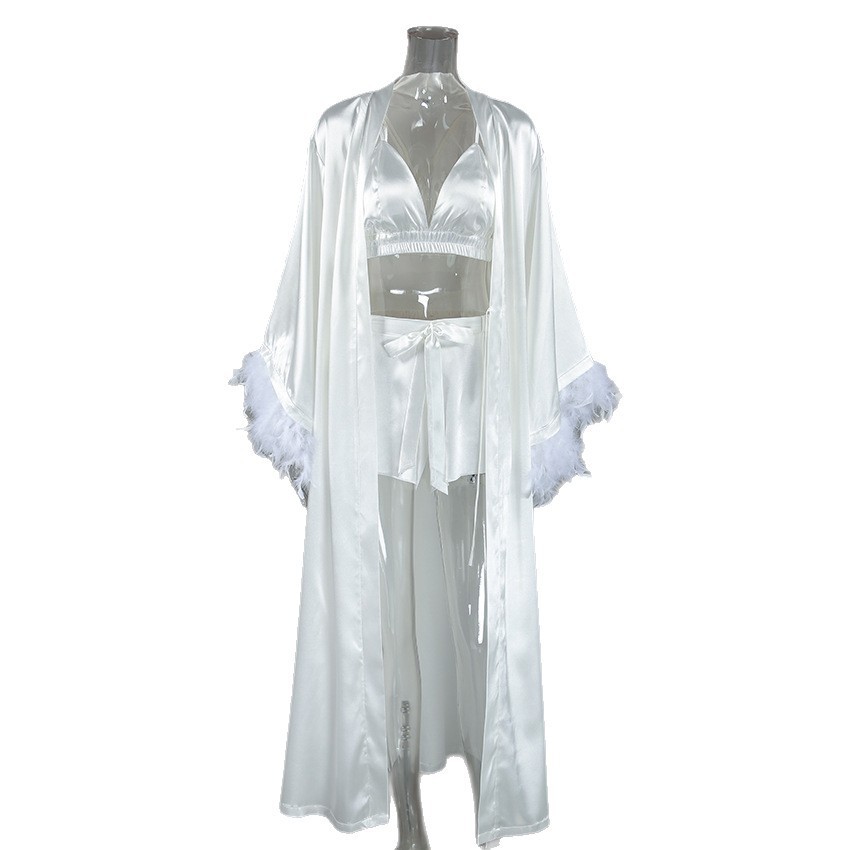 Üç Parçalı Tüy Detaylı Sabahlı - Bathrobe incelemesi ve fiyatı